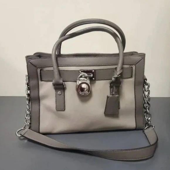 EUC MICHAEL KORS HAMILTON BAG - Picture 6 of 7